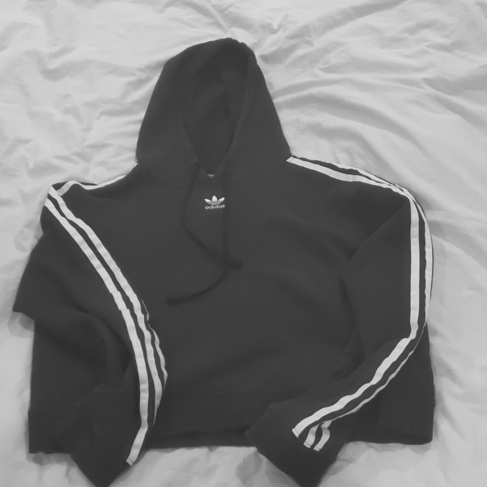 Adidas S cropped hoodie